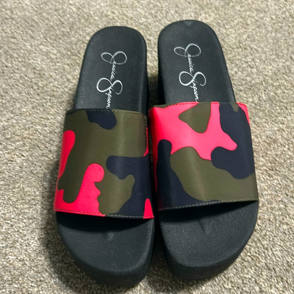 Jessica Simpson Faille Wedge Sandal, Size 8, Pink/Black/Olive Green Camouflage